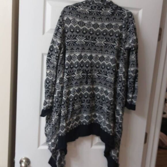 WOMEN  OFF shoulder Sweater  Size os - Picture 3 of 3